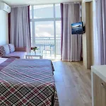 Luna 4* Golden Sands