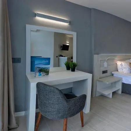 Luna Hotel 4*