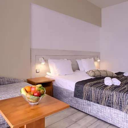 Luna Hotel