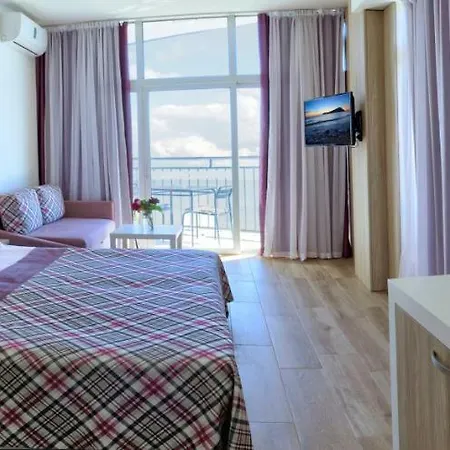 Luna 4* Goudstrand