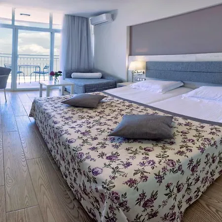 Luna Hotel 4*