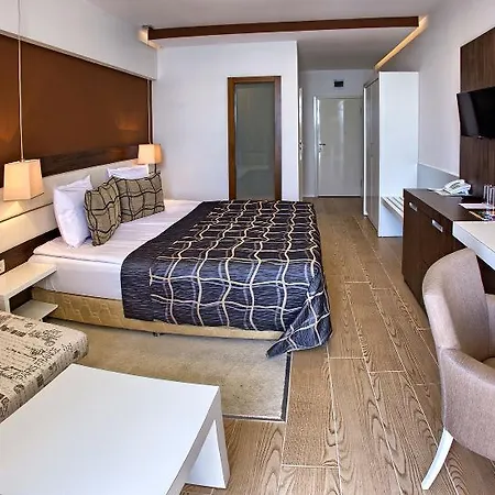 Luna Hotel