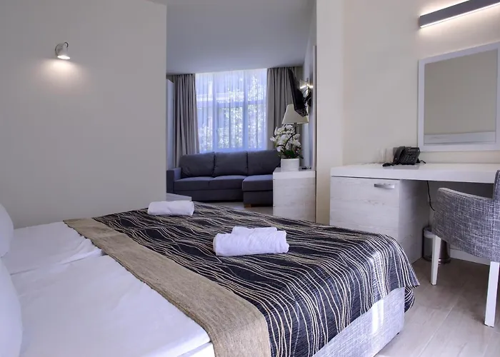 Luna 4* Golden Sands