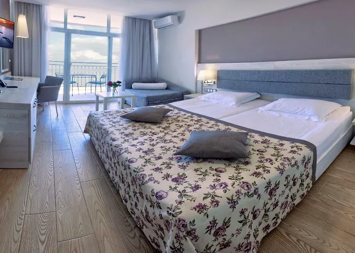 Luna Ξενοδοχείο 4*