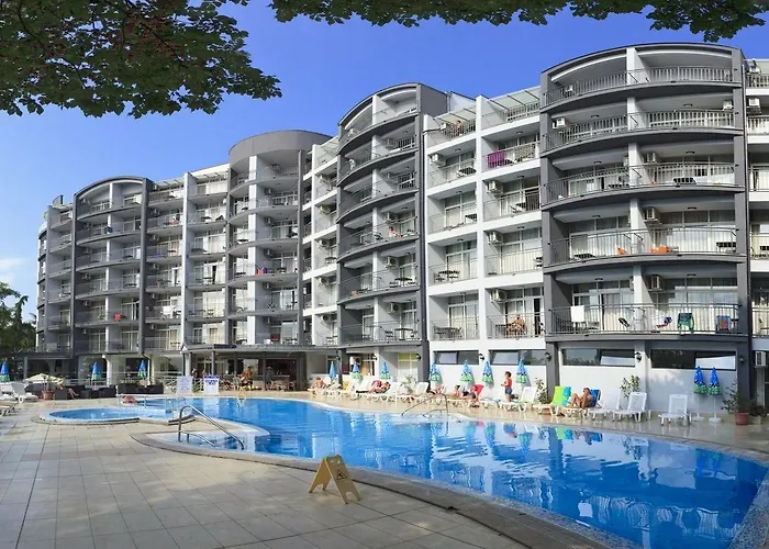 Ξενοδοχείο Luna 4*