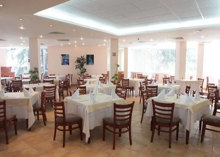 Luna 4* Golden Sands